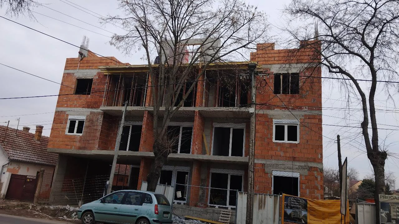 Stambena zgrada – opeka, grubi radovi